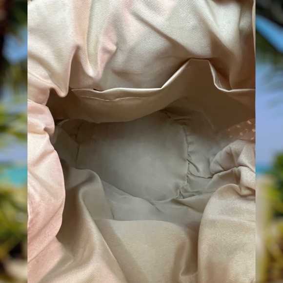 NEW DIRECTIONS Natural Straw Basket Bucket Bag - Picture 12 of 12